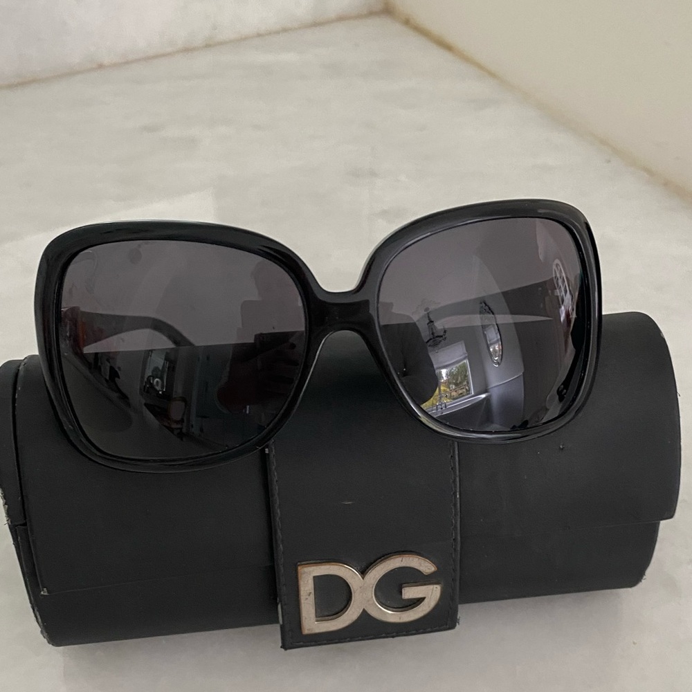 Dolce and Gabbana D&G black oversized sunglasses